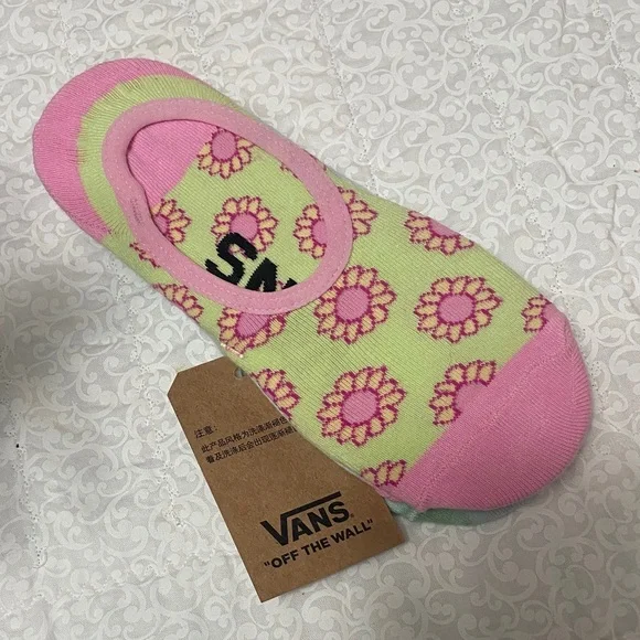 VANS  “OFF THE WALL”  No-Show Socks
BUNDLE OF THREE PAIRS - Picture 5 of 7